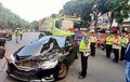 Kecelakaan Karambol di Bintaro Sektor 7. Toyota Mark X, Innova, Sienta dan Daihatsu Ayla Ringsek Disundul 'Si Hijau'