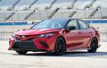 TRD Bikin Toyota Camry Baru Jadi Lebih Sporty, Peleknya Keren!