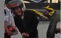 Kisah Haru! Pengendara Yamaha Jupiter MX Menangis Setelah Dihentikan Polwan