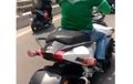 Bikin Penumpang Ogah Turun, Driver Ojol Narik Pakai Moge Roda Tiga Can Am Spyder
