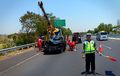 Kijang Innova Ringsek, Atap Gepeng Himpit Kabin, Tiga WNA Tewas di Tol Jakarta-Cikampek