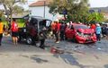 Honda Brio Dan Mitsubishi Colt 'Ambyar', Wajah Depan Ringsek, Adu Banteng Tak Terhindarkan