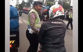 Video Nge-Prank Polisi Saat Operasi Zebra, Pengendara Honda BeAT Ini Malah Dibikin Malu Sendiri