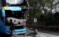 Bus Bintang Estu Hajar Tronton di Tol Cipularang, Muka Sampai Robek
