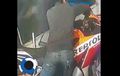 Pagi-pagi Honda CBR250 Malayang Digondol Maling, Pelaku Tampak Jelas di CCTV