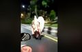 Video Sosok Manusia Bersayap Tapi Malah Naik Motor, Dilihat dari Depan Bikin Ngakak