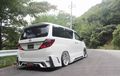 Toyota Alphard Lawas Coba Tampil Modern, Modal Asup Body Kit Blackpearl 