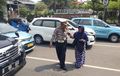Street Manners: Kerap Disepelekan, Membantu Orang Menyeberang Jalan Itu Tindakan Mulia, Ada Dalam Pancasila