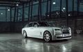 Rolls-Royce Phantom Tampil Elegan Pakai Pelek 24 Inci Sarat Torsi Berlimpah