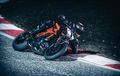 KTM 1290 Super Duke R Terbaru 'Nongkrong' di EICMA 2019, Harga Resminya Segini Loh