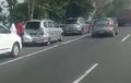 Kijang Innova, Voxy, New Avanza, Xenia dan Bus Ringsek Sundulan di Tol Porong, Kerugian Rp 30 Juta