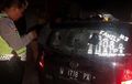 Daihatsu Sigra Babak Belur Dikeroyok, Senggol Pemotor Malah Pilih Kabur