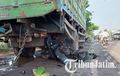 Honda Vario Hancur Lebur di Kolong Truk, Terpental Dihajar Toyota Calya, Suami-Istri Jadi Korban