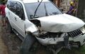 Pajero Sport Hancur Hajar Kijang Innova dan Mobil Box, Bodi Terlipat Roda Patah