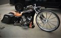 Harley-Davidson Road King Bertampang Bagger, Pelek Depan 32 Inci