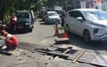 Awas! Penutup Drainase Bolong Jungkalkan Pemotor di Turunan Gombel Semarang