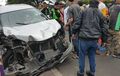 Toyota Avanza Seret dan Terjang Mio GT, Vario dan Lexi 125 di Depok, Empat Orang Luka Parah
