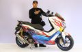 Pasang Motif Helm Balap, Nih NMAX Juara Kelas Daily Customaxi Bekasi