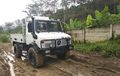Truk Jangkung Mercedes-Benz Unimog 1300 4x4, Tahun 1982 Dijual Segini