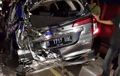 Daihatsu Sigra Disundul dari Belakang Mental Ditimpa Mobil, Penumpang Mental Tewas Terlindas Trailer