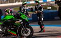 Jonathan Rea dan Alex Lowes Geber Kawasaki Ninja ZX-25R di Sirkuit Jerez, Begini Komentarnya!