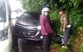 Gara-gara Angkot Oleng, Sigra, Luxio, Xenia Saling Tubruk, Paling Apes Honda Vario, Tergencet