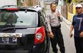 Mobil Pabrikan Amerika Terparkir Lama di Gang Sempit Bikin Resah, Warga Lapor Polisi