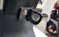 Murah Kok, Pasang Gantungan Barang di Honda ADV150, Cuma Segini Modalnya