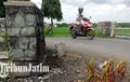Makam Muncul Tiba-tiba di Pinggir Jalan Dekat Jembatan, Berbagai Isu Mistis Mencuat