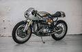 Manisnya BMW R90 Bergaya Cafe Racer Klasik Dengan Bodi Mengilap