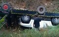 Sopir Mengantuk, Truk Towing Nyemplung ke Jurang, Timpa Hummer Pesanan Pejabat yang Lagi Digendong