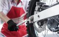Kapan Waktu yang Tepat Buat Setel Ulang Kekencangan Rantai Motor?