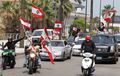 Mevvah! Warga Lebanon Demo Naik Mobil Demi Patuhi Social Distancing