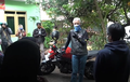 Salut! Blusukan Pakai Kawasaki ER-6n, Ganjar Pranowo Jenguk Mahasiswa Rantau  dan Bagikan Sejumlah Sembako 