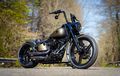 Harley-Davidson Softail Slim S Berkaki Supergambot dari Thunderbike