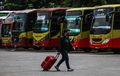 Hari Ini Transportasi Umum Beroperasi Kembali, Cuma Penumpang Berkriteria Ini yang Boleh Pergi ke Daerah