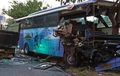 Ngeri! Bus Dan Truk Ikan Adu Muka, Sejumlah penumpang Bus Hingga Terpental Keluar