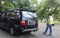 Toyota Kijang Dinas Ditahan Mantan Pejabat, Pensiun 8 Tahun Lalu, Diminta Malah Marah