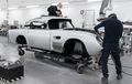 Aston Martin Bikin DB5 Versi James Bond, Di Balik Lampu Ada Senjata