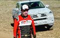 Fernando Alonso Jajal Toyota Hilux Sebelum Diluncurkan Juni Ini?