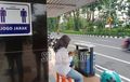 Pemandangan Baru di Halte Suroboyo Bus, Ada Stiker Anjuran Untuk Para Penumpang