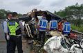 Isuzu Giga Kabin Tercabut, Bak Kayu Pecah, Satu Nyawa Tewas di Tol Salatiga-Bawen