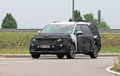 Spyshot KIA Sedona Beredar, Kap Jadi Lebih Flat, Namun Tampil Mancung dengan Gril Tiger Nose