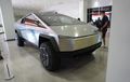 Bentuknya Unik, Tesla Cybertruck DIserbu Pengunjung saat Mejeng di Museum
