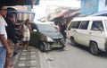 Toyota Avanza Buntung Depan, Pengemudi Ngaku Salah, Bumper Hingga Lampu Tak Bersisa