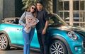 Baru Enam Bulan Jadian, Nurhidayat Pemain Belakang Bhayangkara FC Berikan Kado Mobil Mewah Untuk Sang Kekasih