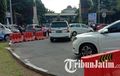 Banyak Pemotor Bandel Lawan Arus, Polisi Pasang Water Barrier di Belokan UB Malang