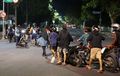 Puluhan Pemotor Baris di Malam Hari, Finish di Kantor Polisi, Gara-gara Balap Liar