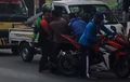 Kena Seruduk, Setengah Badan Pengendara Motor di Kolong Mobil, Begini Kejadiannya
