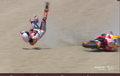 Marc Marquez Terlempar di MotoGP Spanyol, Pegangi Bahu, Diduga Patah Tulang Lagi